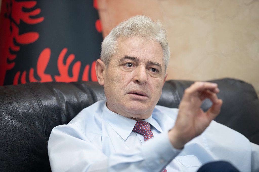 Ahmeti  Kemi marrëveshje mes 5 partive shqiptare se nuk ka qeveri me parti që janë kundër ndryshimeve kushtetuese