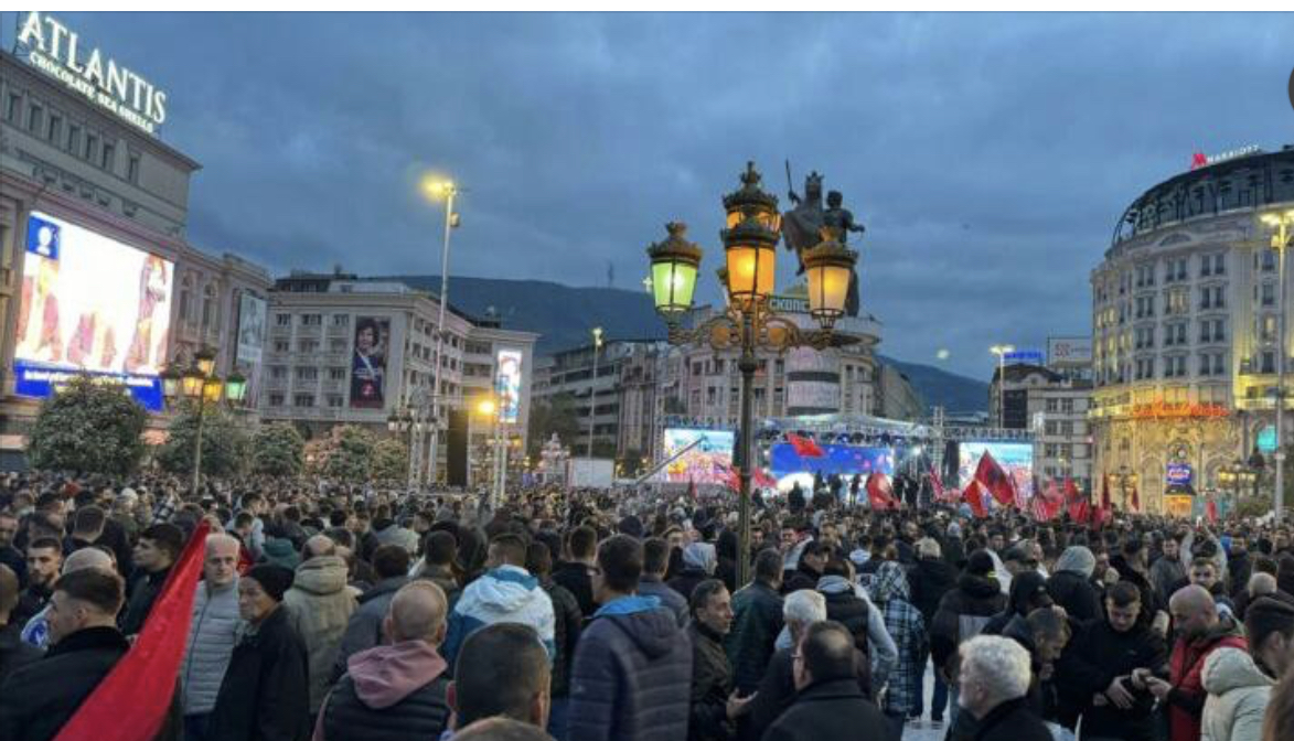  Fronti Europian  sonte me tubim në sheshin Maqedonia
